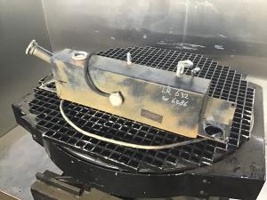 Liebherr Ausgleichsbehälter